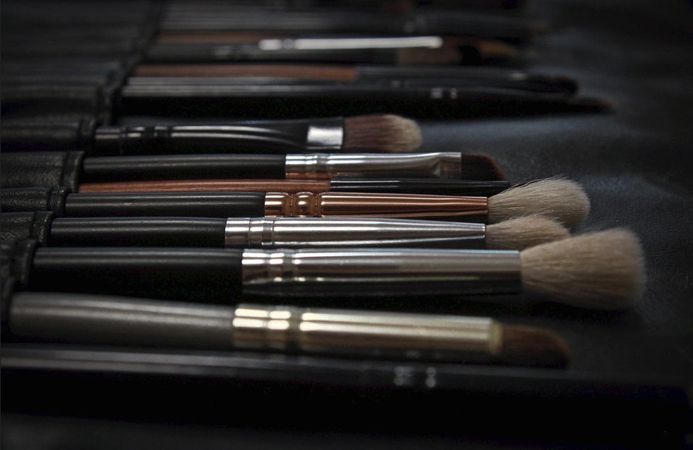 The Best Pressed Powders to Sweep Away Shine and Lock in Makeup