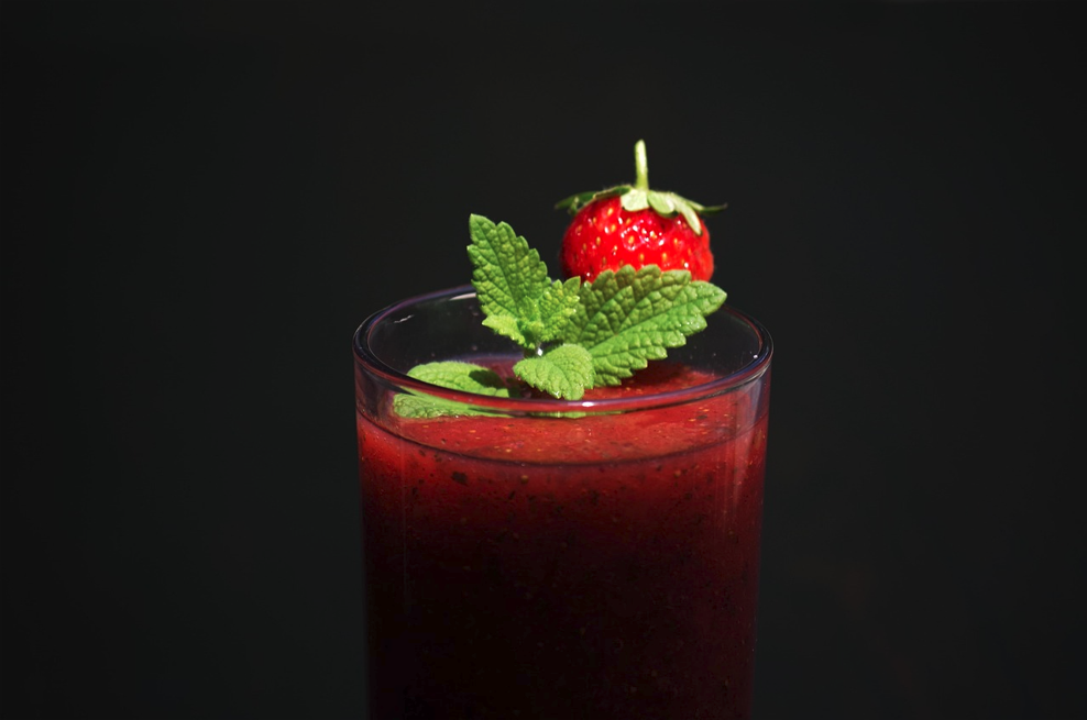 Smoothies and Shakes Recipes: Unique, Nutrient-Packed Blends for Energy, Wellness & Indulgence in 2025